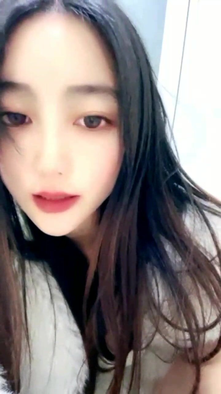 近期下海顏值最高的女神【偶像9分超高純欲顏值】最要命的是身材還賊棒 ...