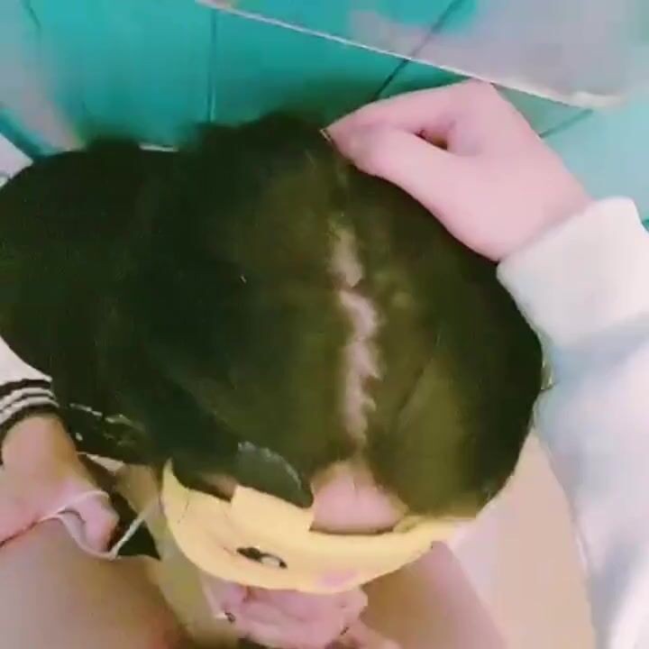 (推薦下) 同學在游樂場公廁用口給我打樁