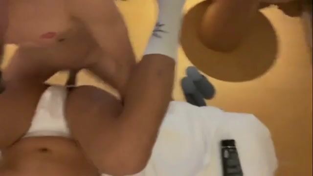 (無套內射) (完整版) 東北體育生大戰紋身公零無套打樁爽到流精忍耐插入內射騷穴