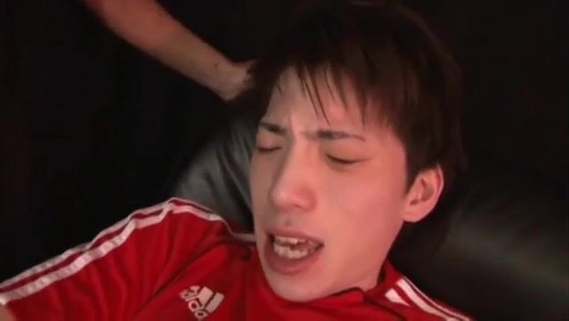 (巨根體育生) (推薦) 同性開苞初體驗巨根體育生淪為胯下玩物暴力打樁頂射流精