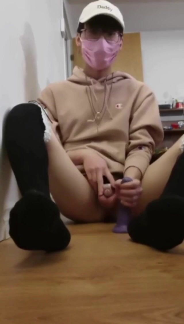 (小受自慰) (推薦) 可愛小受家中自慰羅馬大帝自插小穴榨取頂射流精