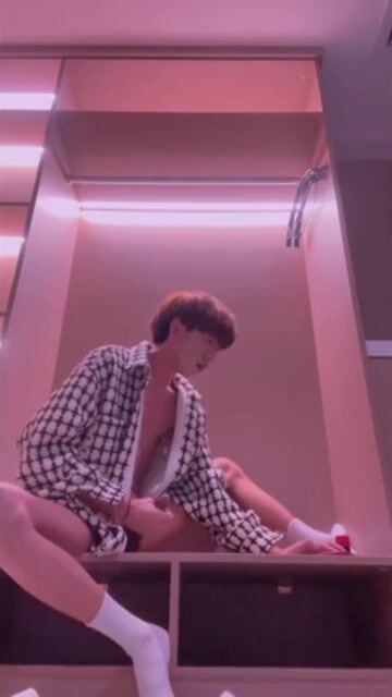 (戶外暴露) 網黃洋洋酒店露出刺激飛機