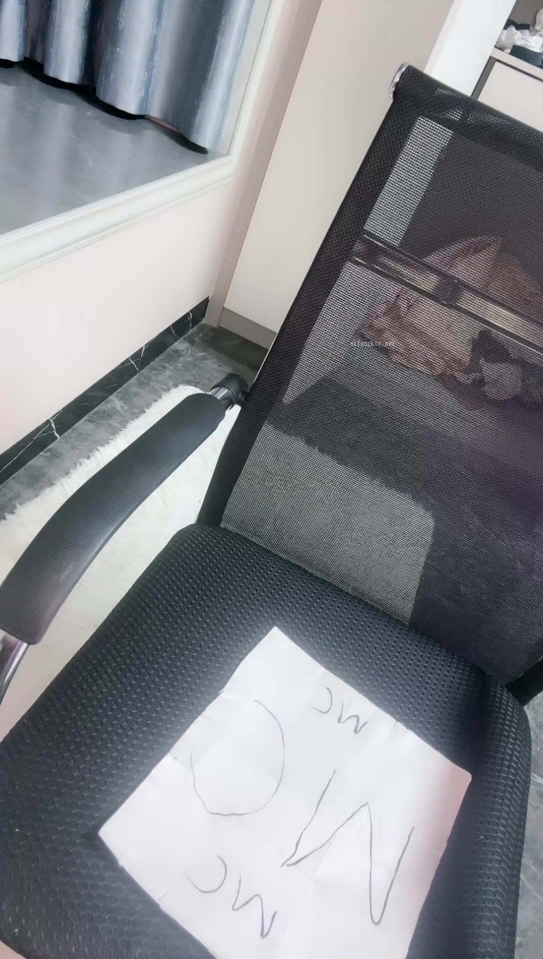 這才是真正的校花，【廣州大學生】明星來了~甘拜下風，清純指數極高，羞澀靦腆，高抬玉腿小穴水汪汪超誘人 (4)