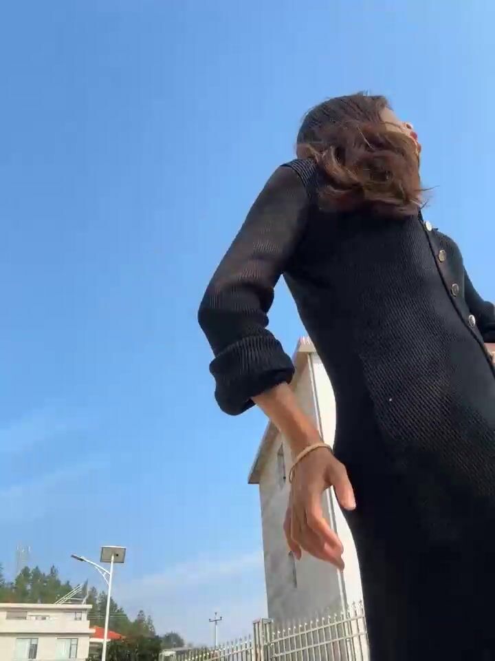 【月亮山的彎彎】近期最閃亮的新星，極品美人妻，密碼房，皮膚白，人又騷，兄弟們看了眼裡都要冒出火了，強烈推薦 (4)