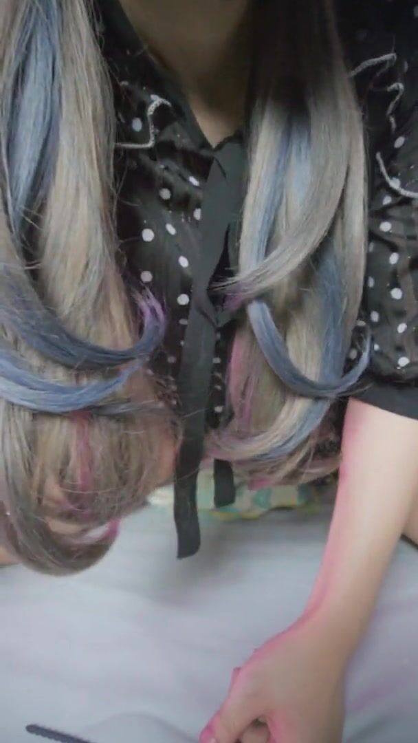 【重口提醒】國產CD系列可愛偽娘金婉萱生理鹽水注入膀胱尿道play噴射